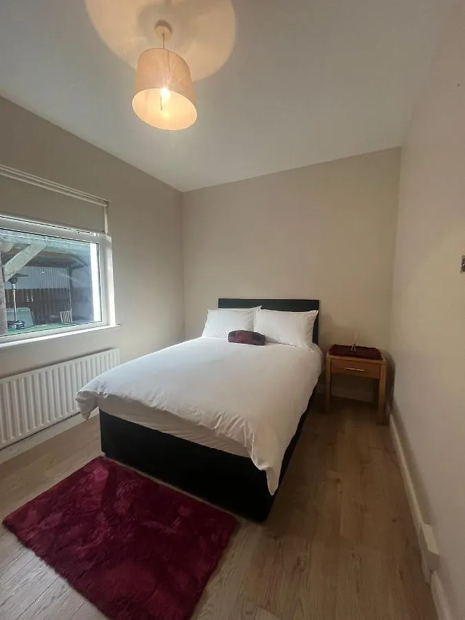 Yeats Lodge Self Catering Apartment And Bar Galway